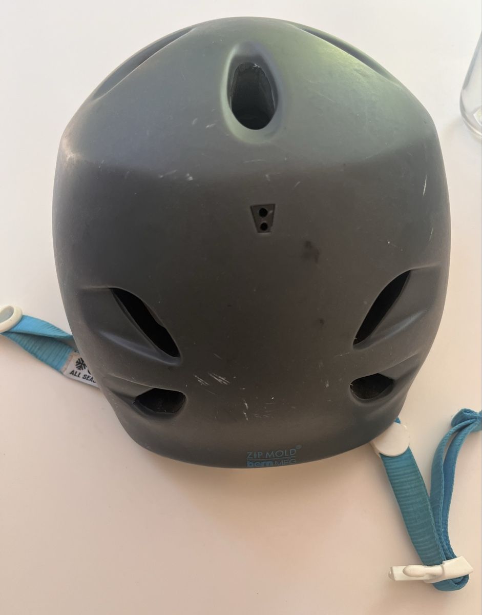 Caschi: Kinderhelm Bern Comet – Usato da Magden venduto da HipHipCH 1