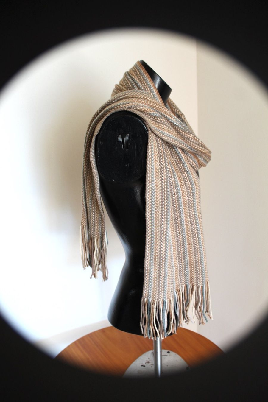 Foulards & écharpes: Neuwertiger Schal, – D'occasion à Locarno par madame-tus-sauds 5