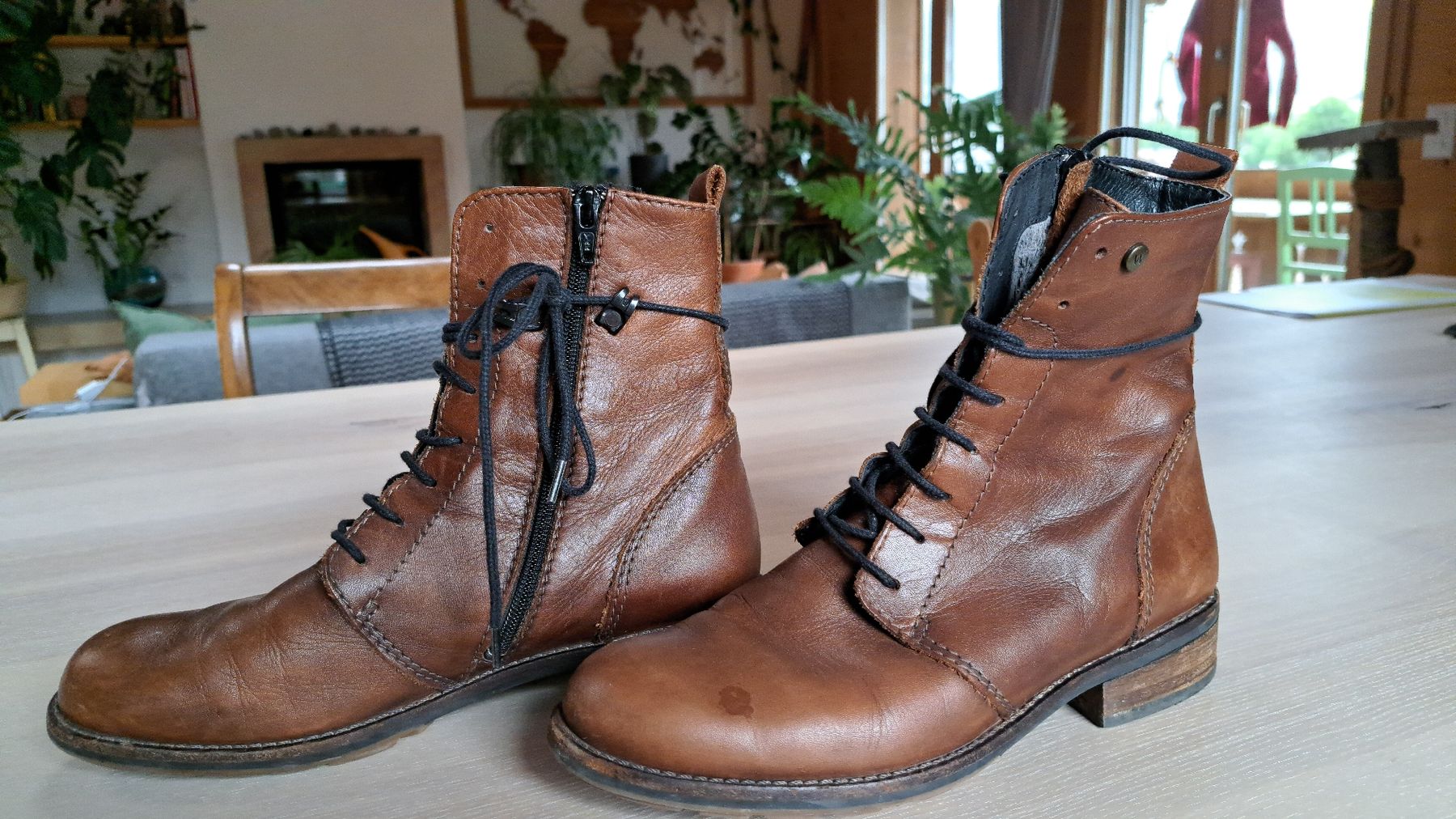 Scarpe da donna: wolky 38 Leder Stiefel Damen – Usato da Saanen venduto da MountainLove.44 1