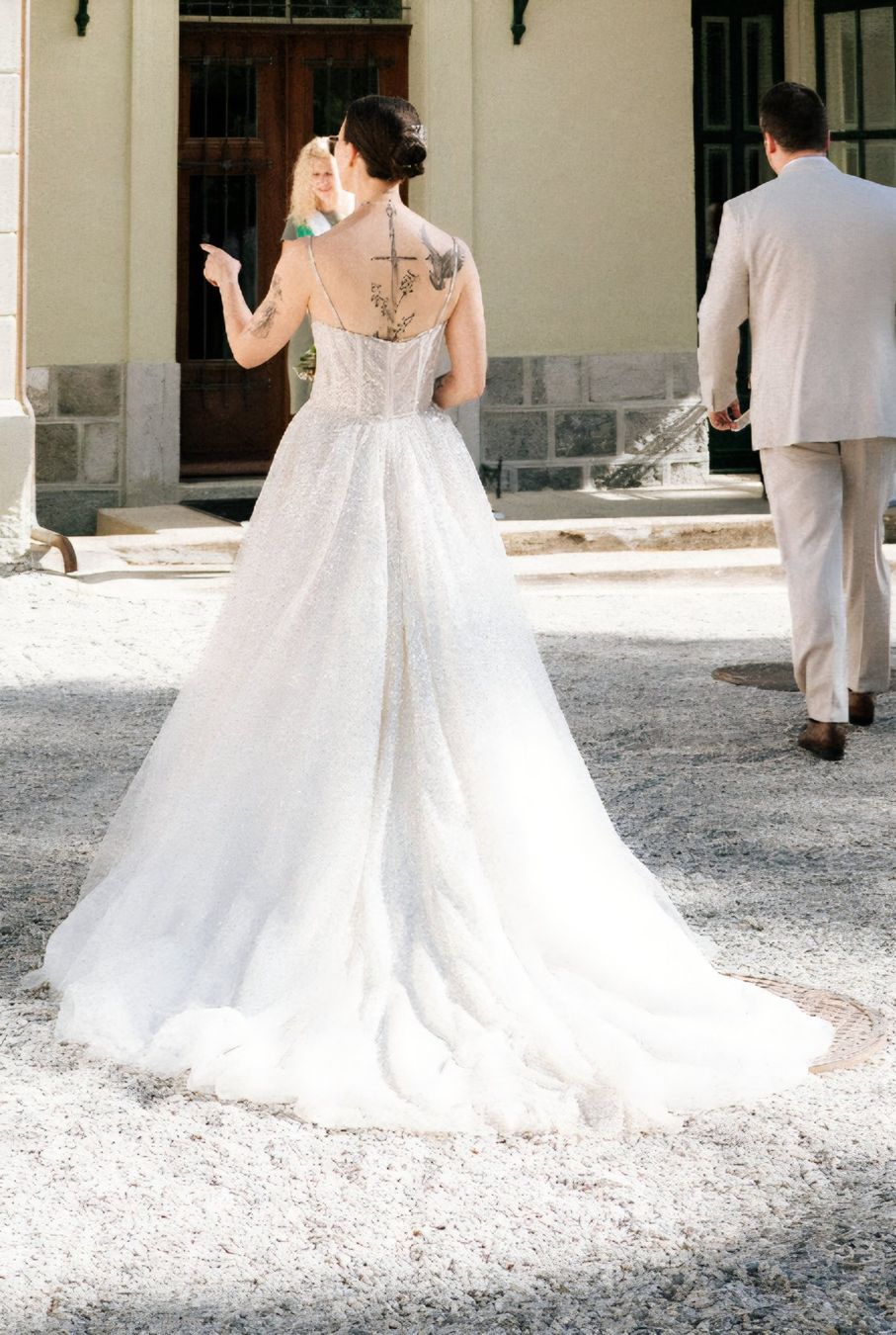 Robes: Robe de mariée Monreal taille 36 – D'occasion à Ecublens VD par col_6sy9 1