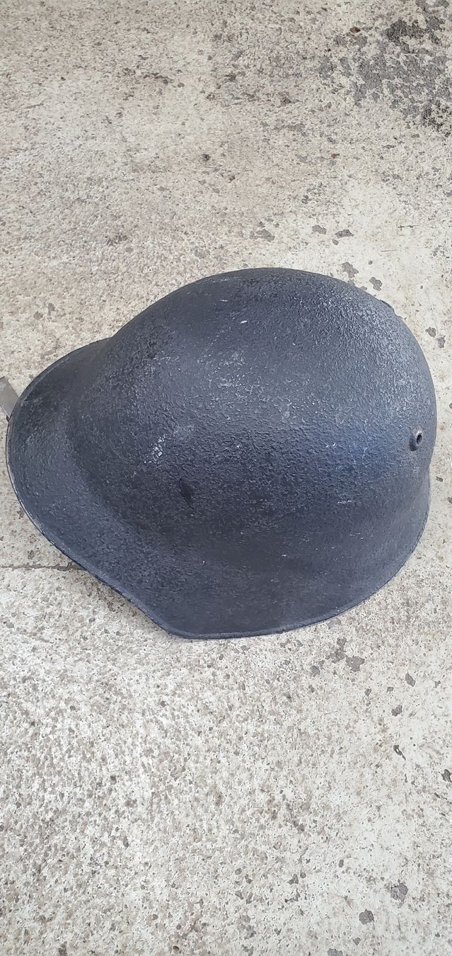 Armée suisse Uniformes & Effets: Militärhelm – D'occasion à Unteriberg par AronZ
