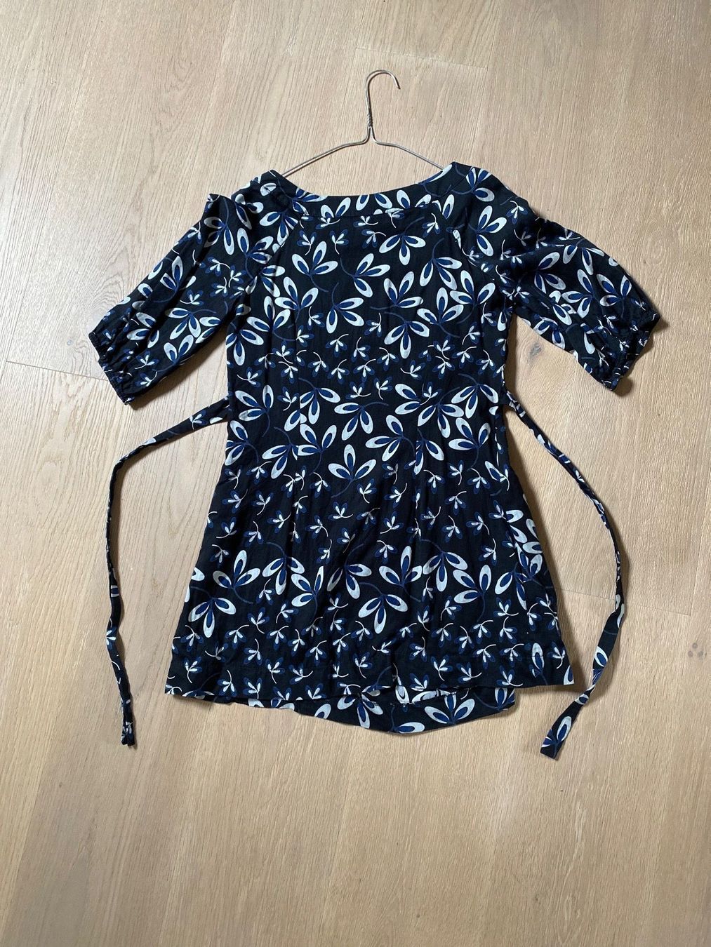 H&M Camicette: Neuwertige Hängebluse Grösse S – Usato da Winkel venduto da Flyhy2020 4