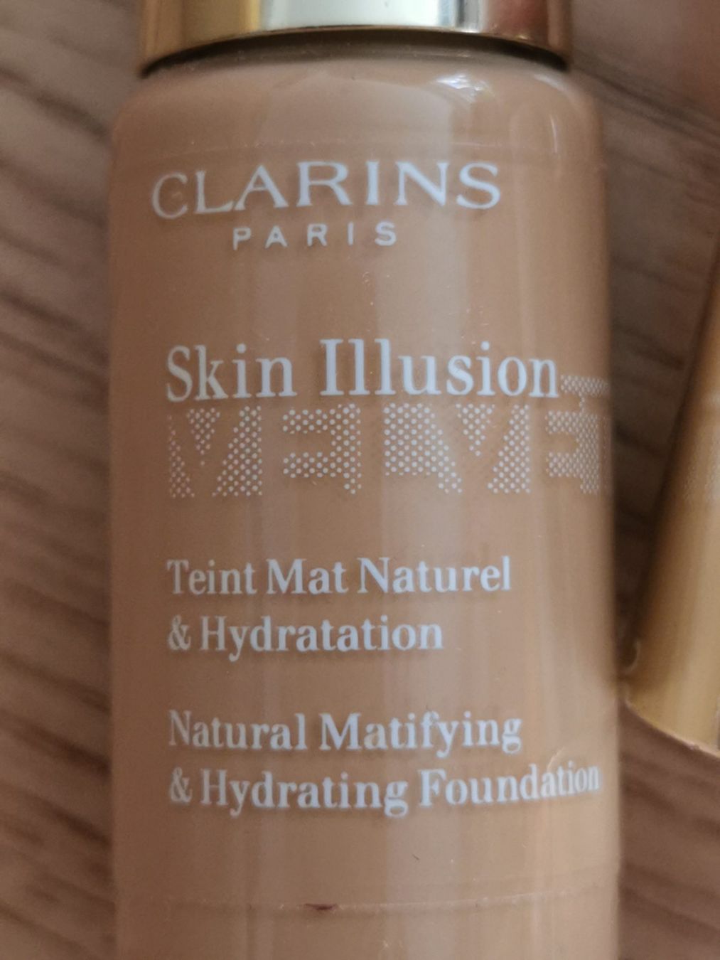 Make-up: 6 Hochwertige Foundation-Cremes – Usato da Schlieren venduto da vla_9m75 3