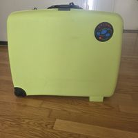 Valigia Delsey verde chiaro, usata, ideale per viaggiare!