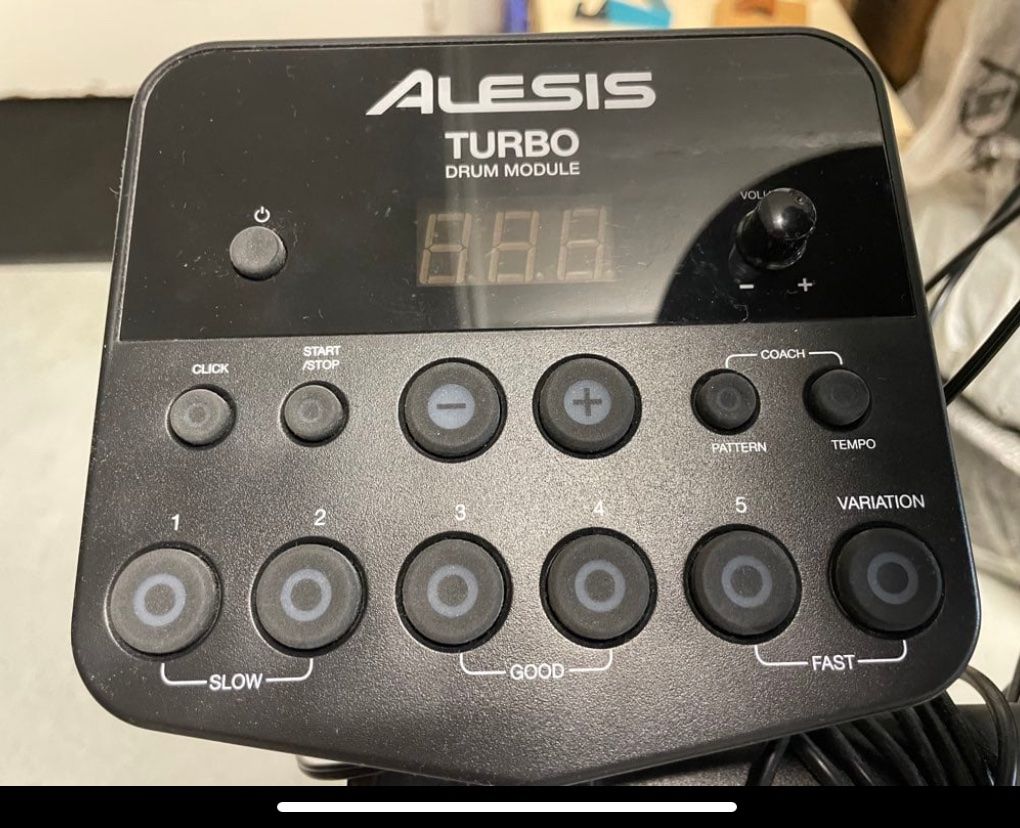 Strumenti musicali: Alesis Turbo Mesh Kit - E-Drum Set, wenig gebraucht. – Usato da Zürich venduto da 888simon888 1