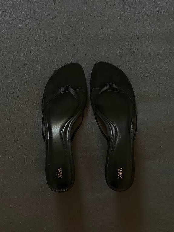 Scarpe da donna: Zara Kitten Heels Grösse 41 - Schwarz – Usato da Winterthur venduto da hndrxxoxo