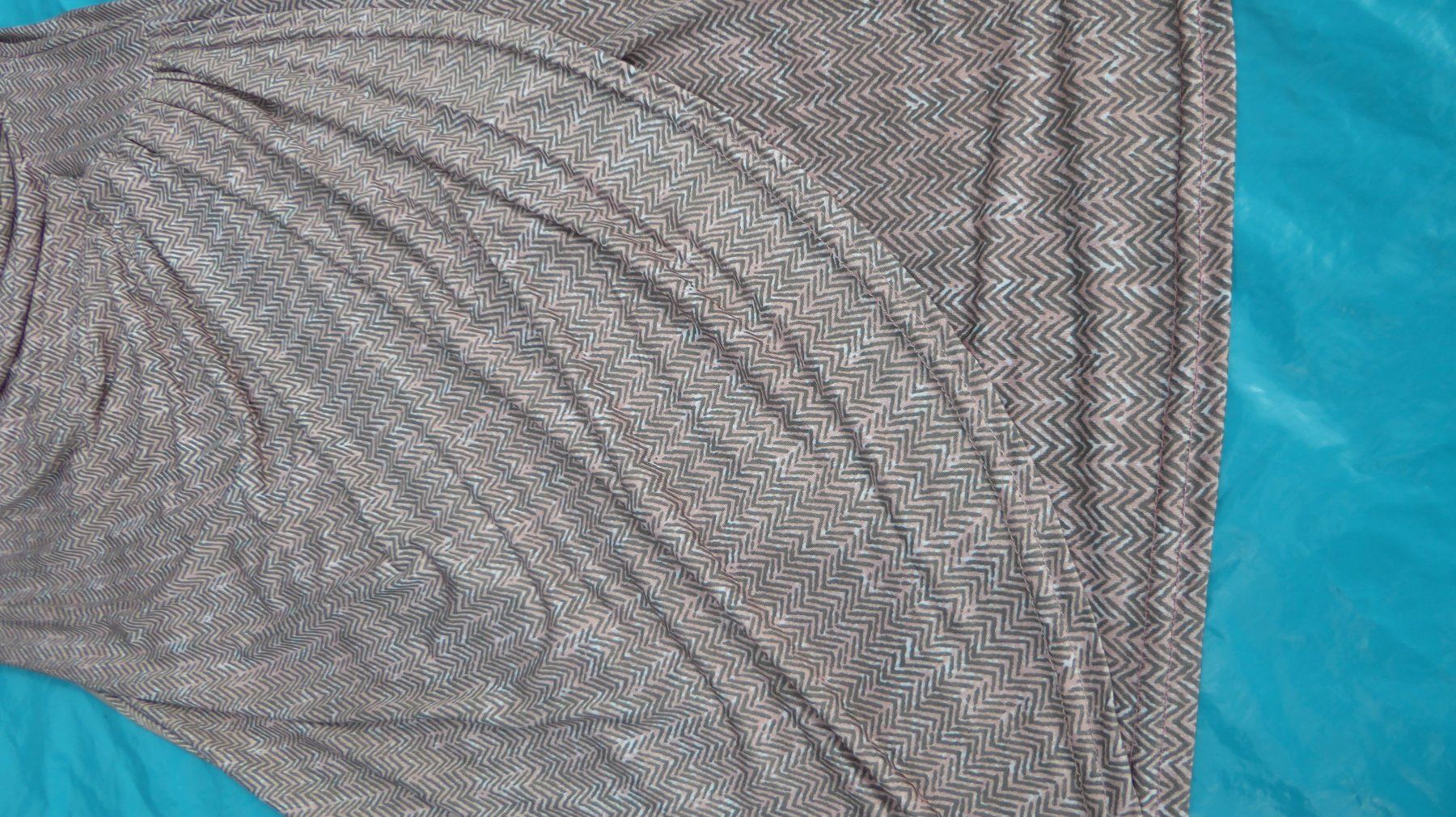 Vestiti: Sommerkleid Gr 36 Bund 38cm esperance Paris – Usato da Sargans venduto da Benziner 3