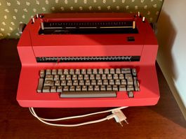 Machine à écrire IBM à boule