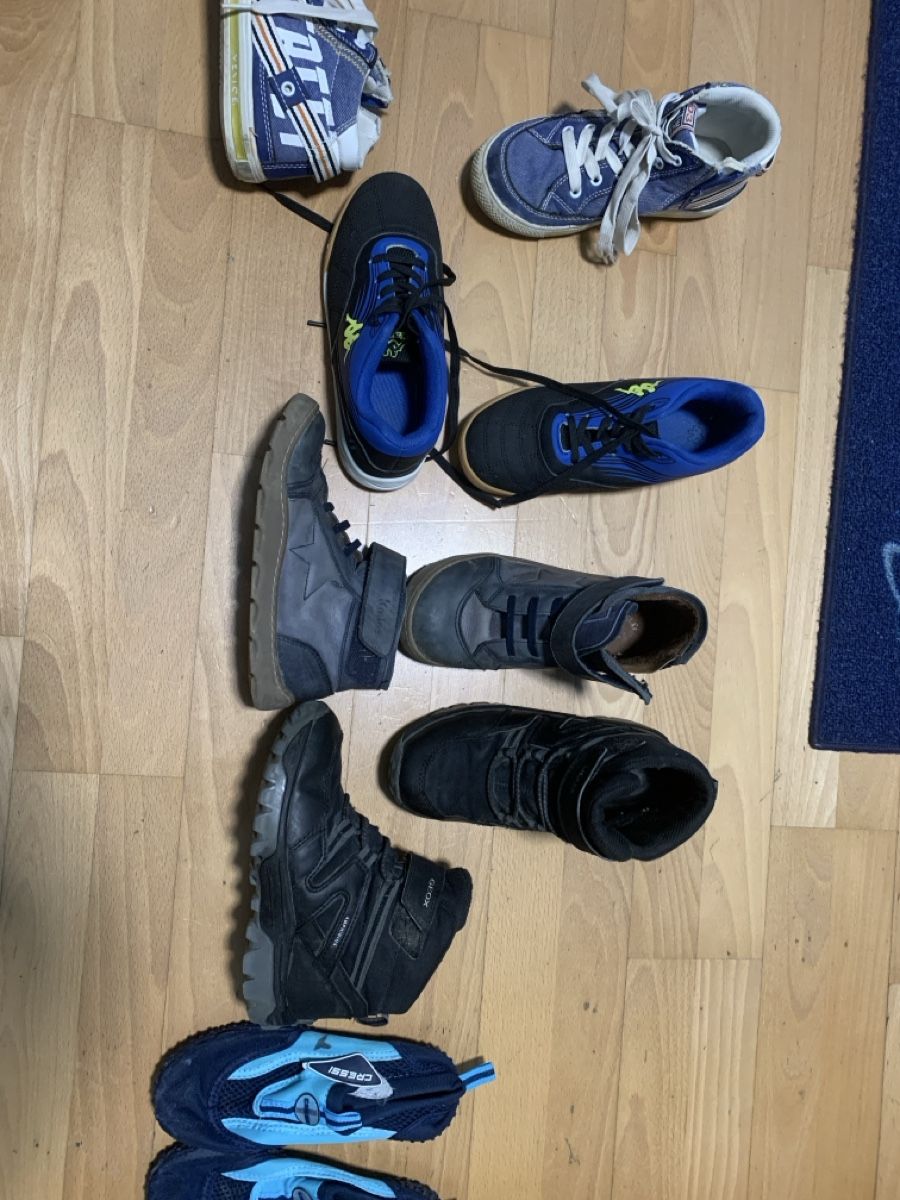 Schuhe für Jungen: Schuhe gr 32-33 – Gebraucht aus Bülach von Lunaromina 1