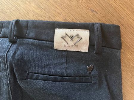 schwarze Hose