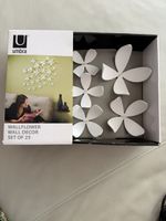 Décoration Murale Design Umbra - Fleurs Blanches - Neuf!