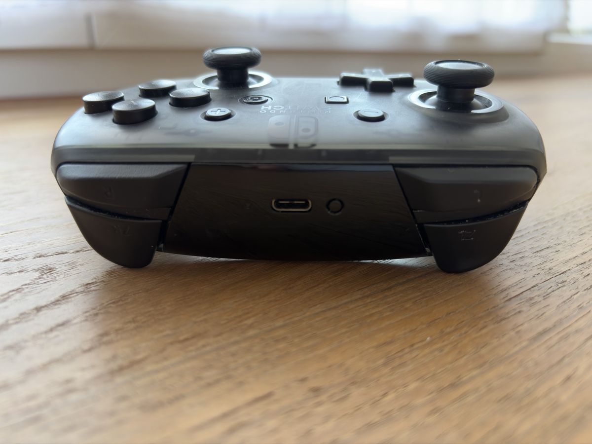 Nintendo Controller: Original Nintendo Switch Pro Controller Schwarz – Top! – Gebraucht aus Magden von whosnipedmyass 1