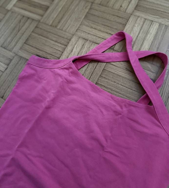 Tops: PINKER BODY – Gebraucht aus Zollikofen von lili.j