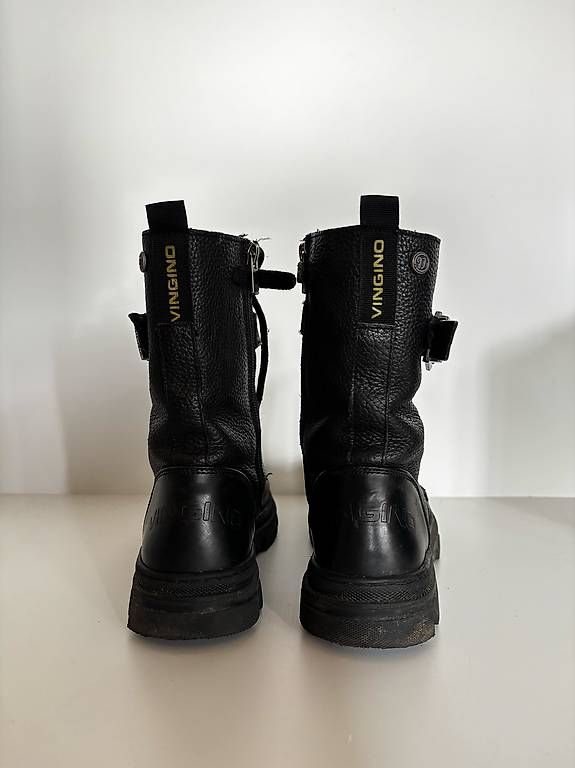 Scarpe da donna: Schwarze Lederstiefel - 39 – Usato da Hünibach venduto da tkv_79r2 1