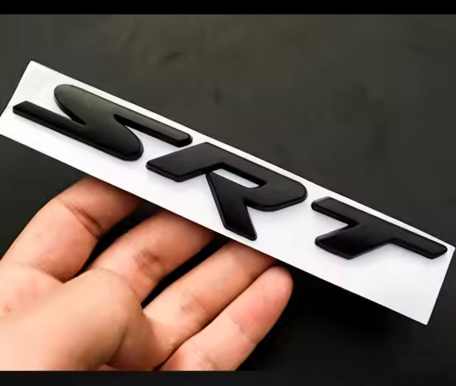 Tutti pezzi di ricambio auto: SRT Emblem Metall Aufkleber – Nuovo e nell'imballaggio originale da Escholzmatt venduto da Lagano