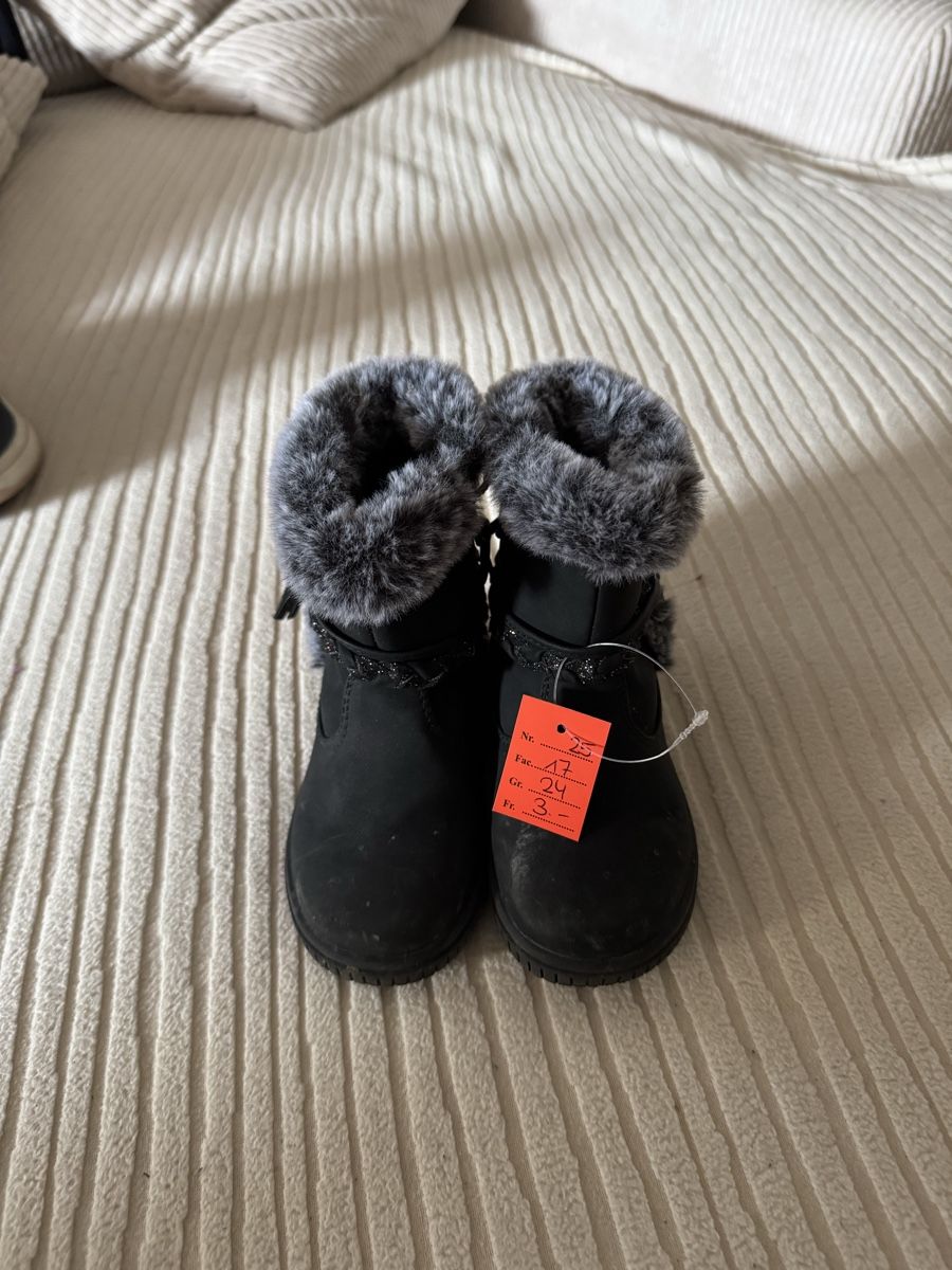 Scarpe per ragazzi: Winterschuhe 24 – Usato da niederhasli venduto da gwe_8l5q