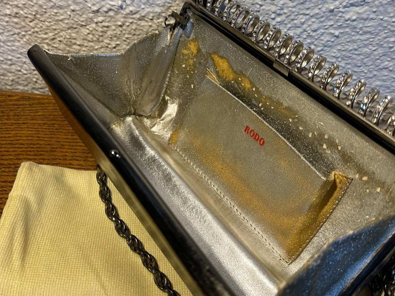 Borse da donna: RODO Vintage Metallic Schultertasche – Usato da Niederwil AG venduto da Allegra-9 5