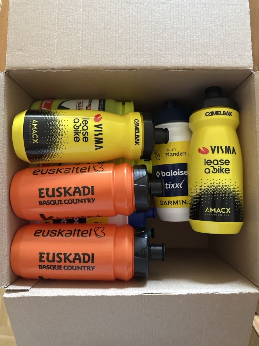 Gourdes & Thermos: Trinkflaschen Set Veloprofis verschiedene Teams  – D'occasion à Möhlin par BidonKoenig026 3