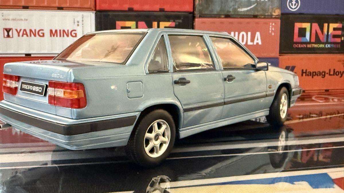 Volvo Modellini d'auto: Volvo 850 Modellauto hellblau neuwertiger Zustand – Nuovo (secondo la descrizione) da Basel venduto da Zomeg 5
