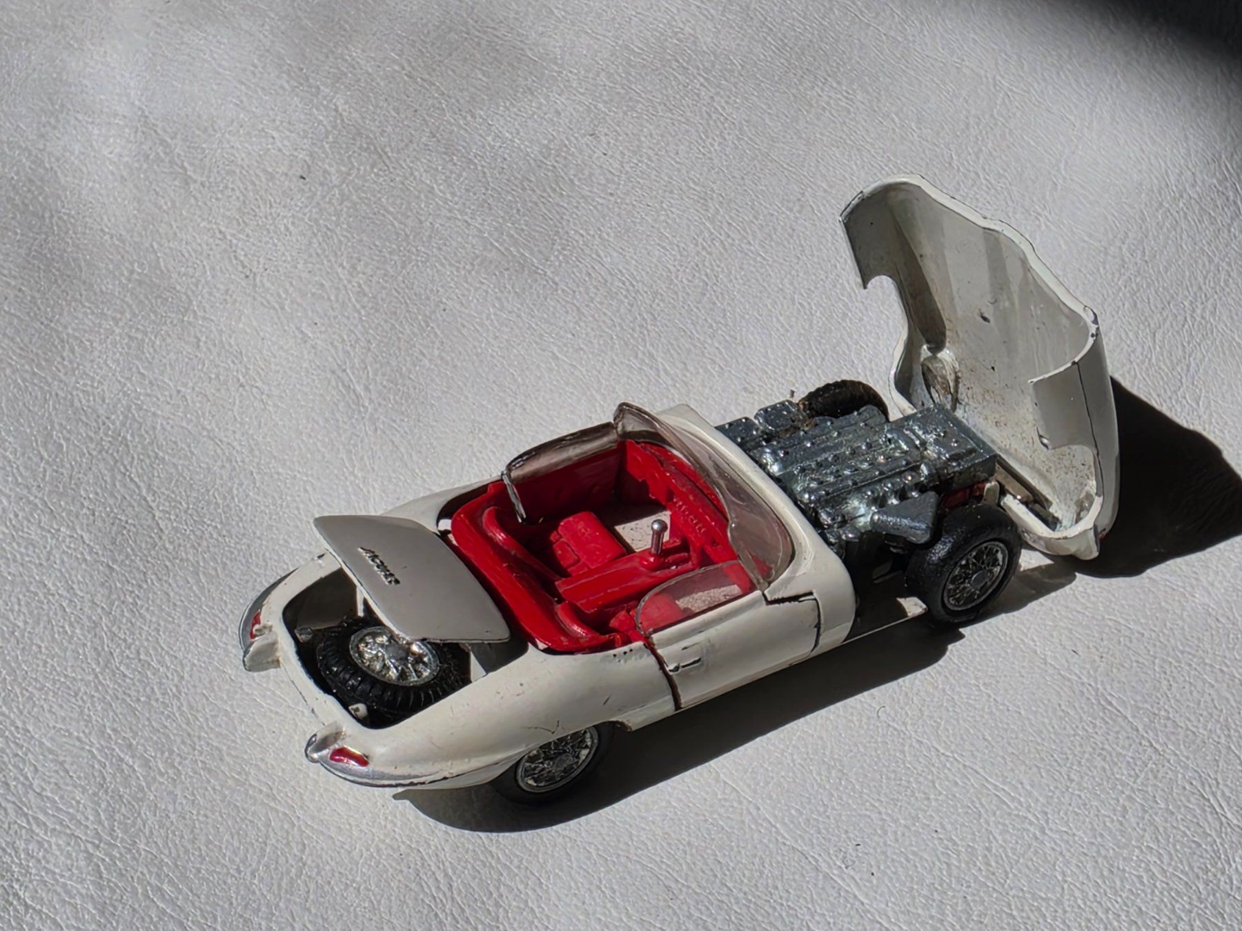 Tekno Voitures modèles: Tekno Denmark Jaguar "E" Type Modellauto Spielzeugauto – D'occasion à Fischbach-Göslikon par PitBullDoll 4