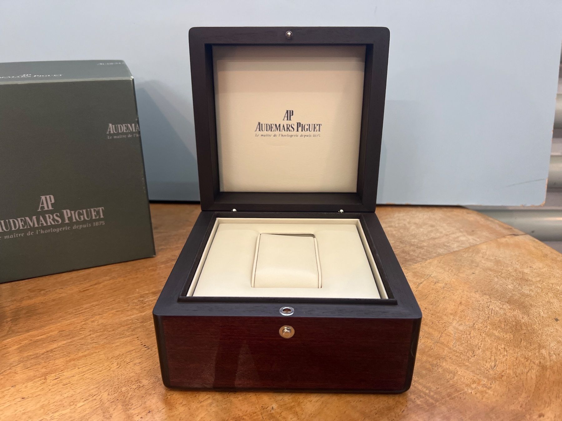 Audemars Piguet Orologi: AUDEMARS PIGUET Uhrenbox – Usato da Otelfingen venduto da Yossi-68 2