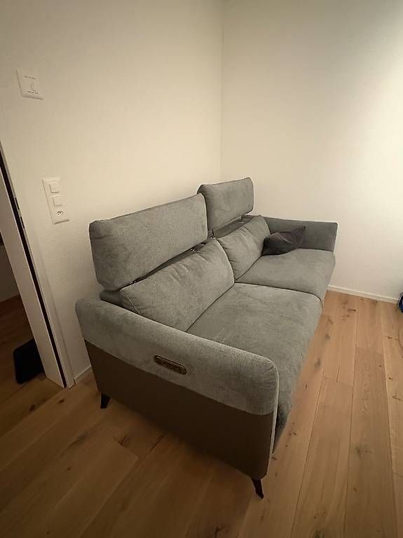 Sofas: 3-Sitz-Sofa RICH, Dunkelgrau mit elektrischer Relaxfunktion – Neu (gemäss Beschreibung) aus Wila von pat_24 1