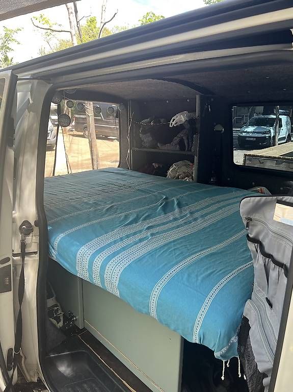 Camping Fahrzeuge: Einsteigen - Loscampen VW T5 Campingbus – Gebraucht aus Therwil von Pulchra_lignum 4