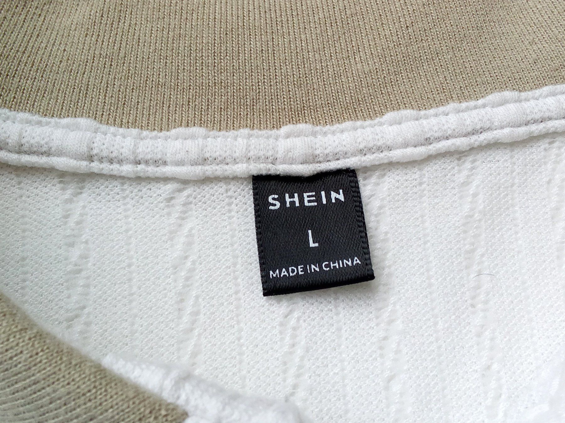 Shein Camicette: Shein 2x Damenblusen Set Gr. L – Usato da Pratteln venduto da Restwert_Pratteln 1