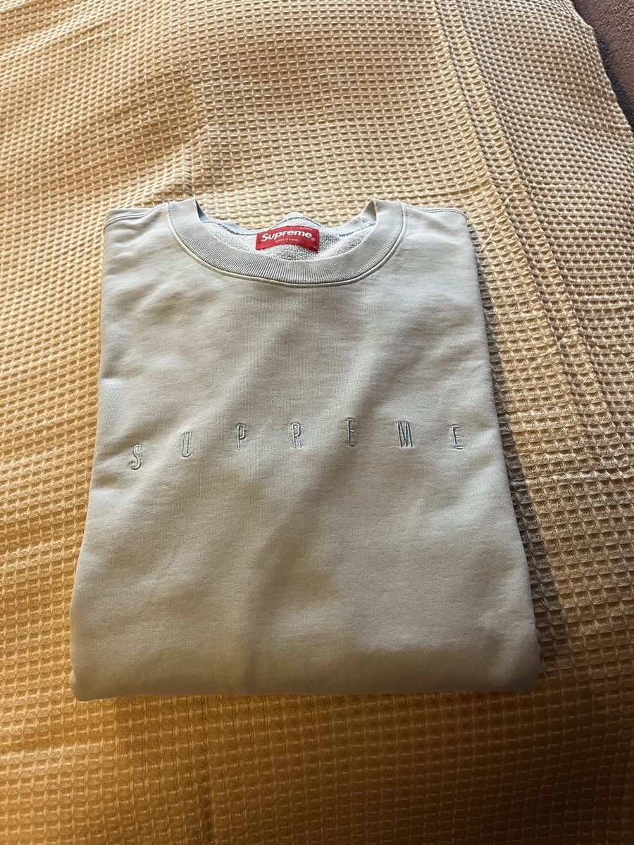 Pulls & Sweat-shirts: Supreme Crewneck, Himmelblau – D'occasion à Roggwil BE par NYRF 1
