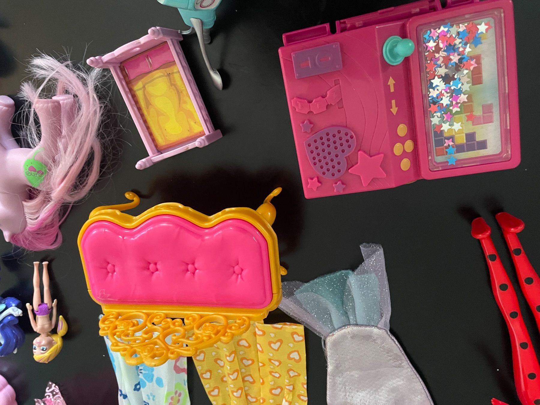 Hasbro Jouets: Spielzeugpacket – D'occasion à Niederhasli par sev_d7hq 7