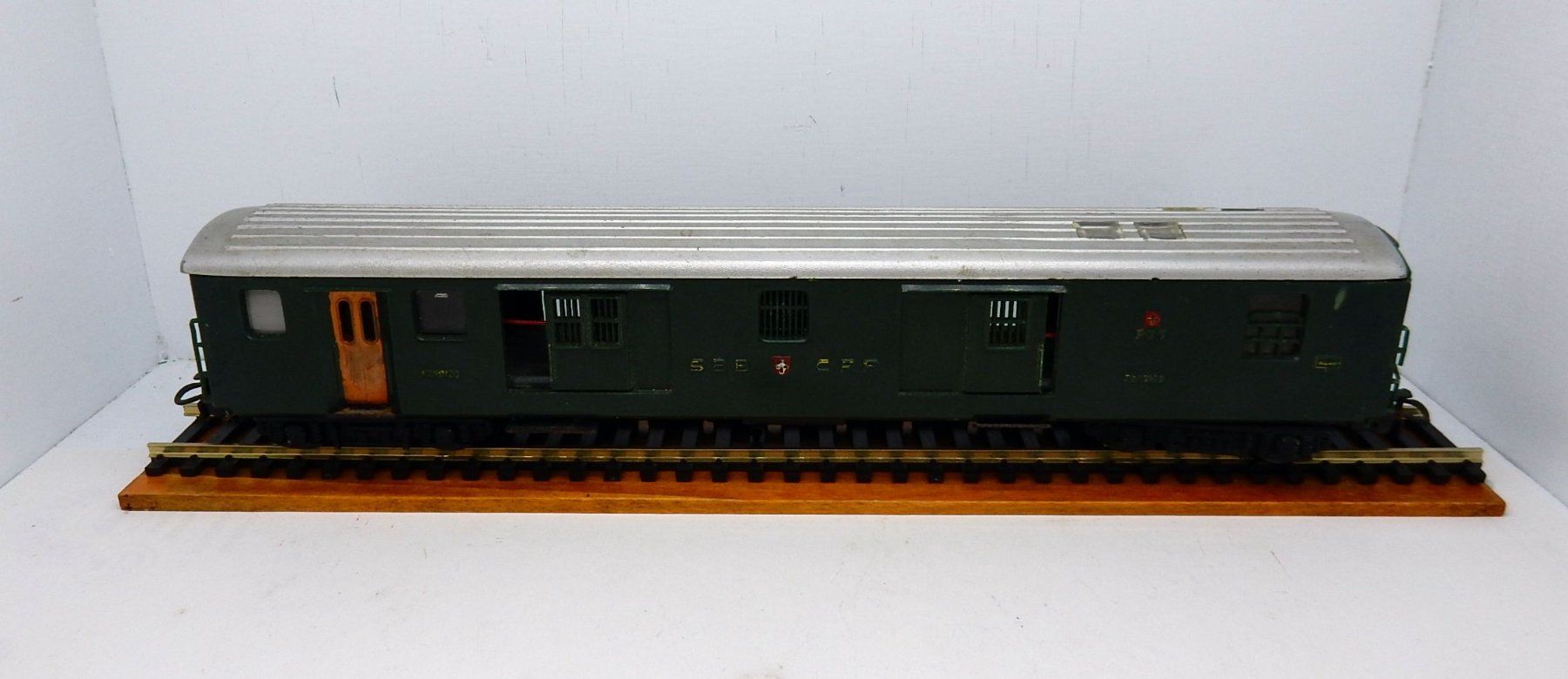 Hag Modellini di ferrovie: HO - HAG - SBB / CFF - Fourgon à Bagages "FZ 19120" – Usato da Locarno venduto da Gudrun2