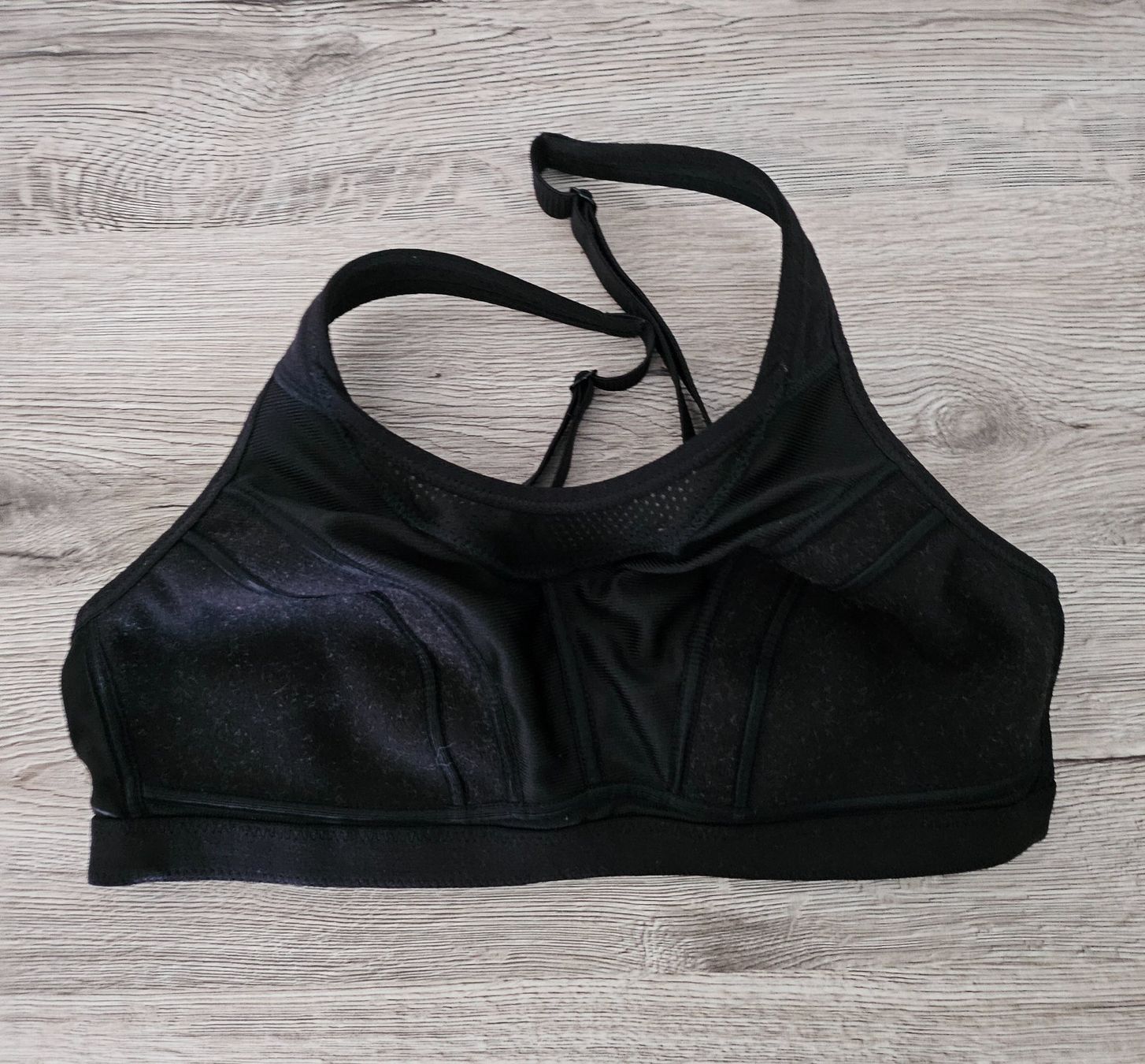 Altra biancheria intima: BH schwarz, Groesse 75C, wie neu! – Nuovo (secondo la descrizione) da Hunzenschwil venduto da nudget