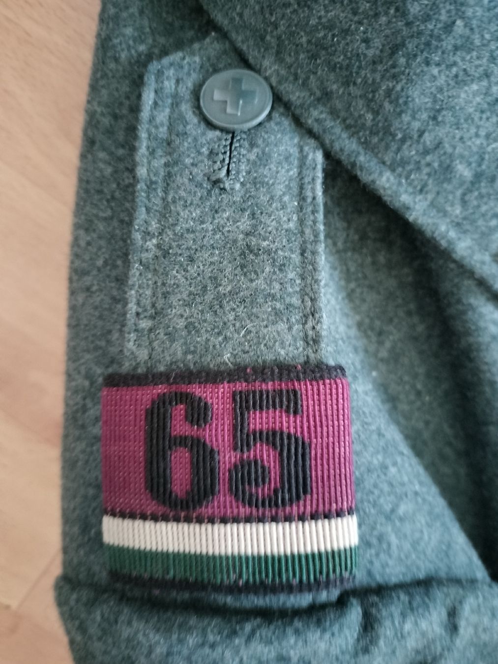 Schweizer Armee Uniformi: Antike Schweizer Armee Militär Uniform – Usato da Schwanden Sigrisw venduto da cadieux71 2