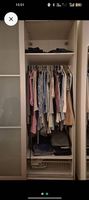 Schrank mit Schiebetür