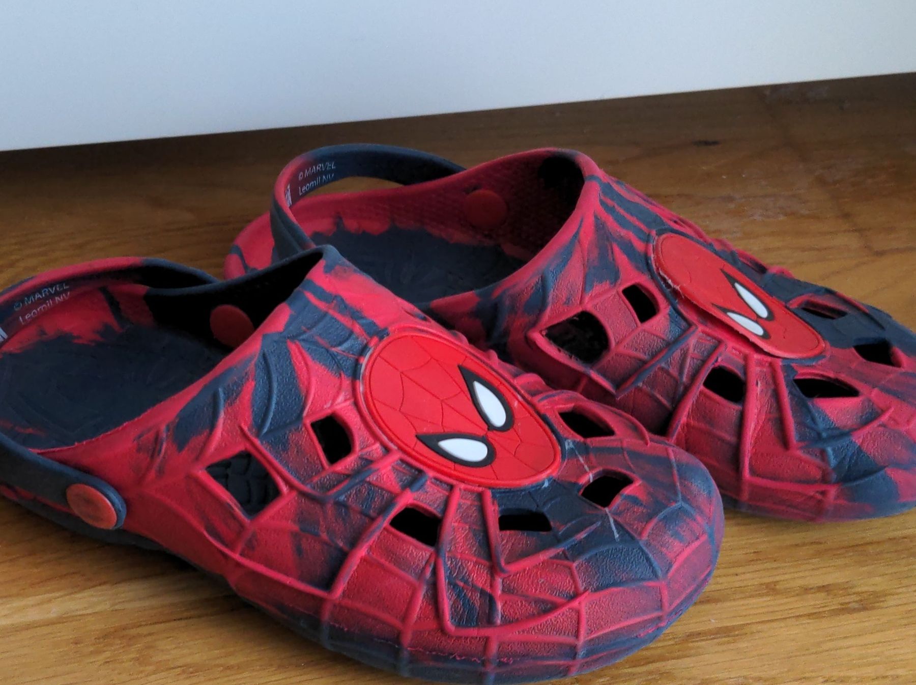 Schuhe für Jungen: Spiderman Finken Gr. 35/36 – Gebraucht aus Sutz von Rawypp