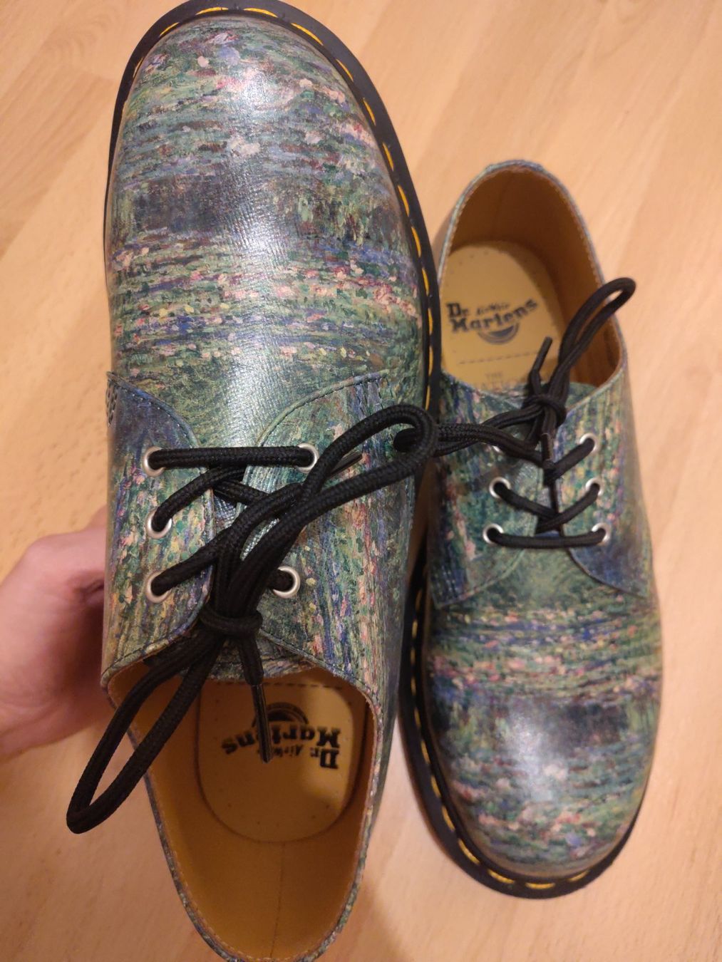 Dr. Martens Scarpe da uomo: Dr. Martens mit arts Collaboration – Usato da Luzern venduto da Carmen.Steiger 1