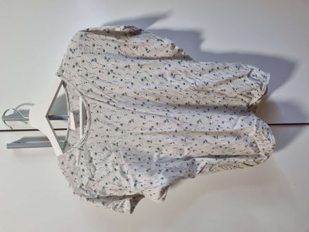 Damen T-Shirt Kaffe Blumenmuster Grösse 36 neuwertig