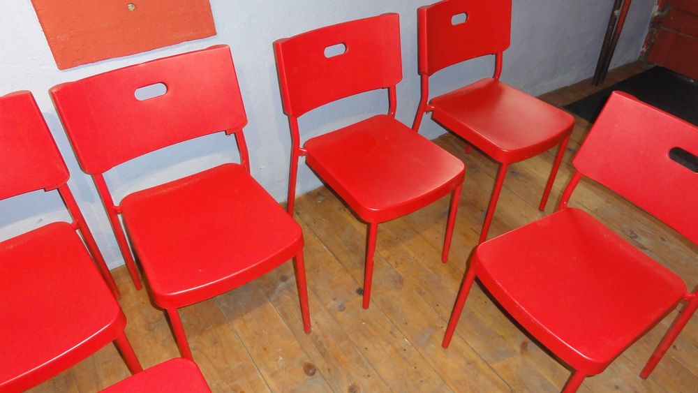 6 IKEA HERMAN STÜHLE ROT GEBRAUCHT STAPELBAR Kaufen auf Ricardo