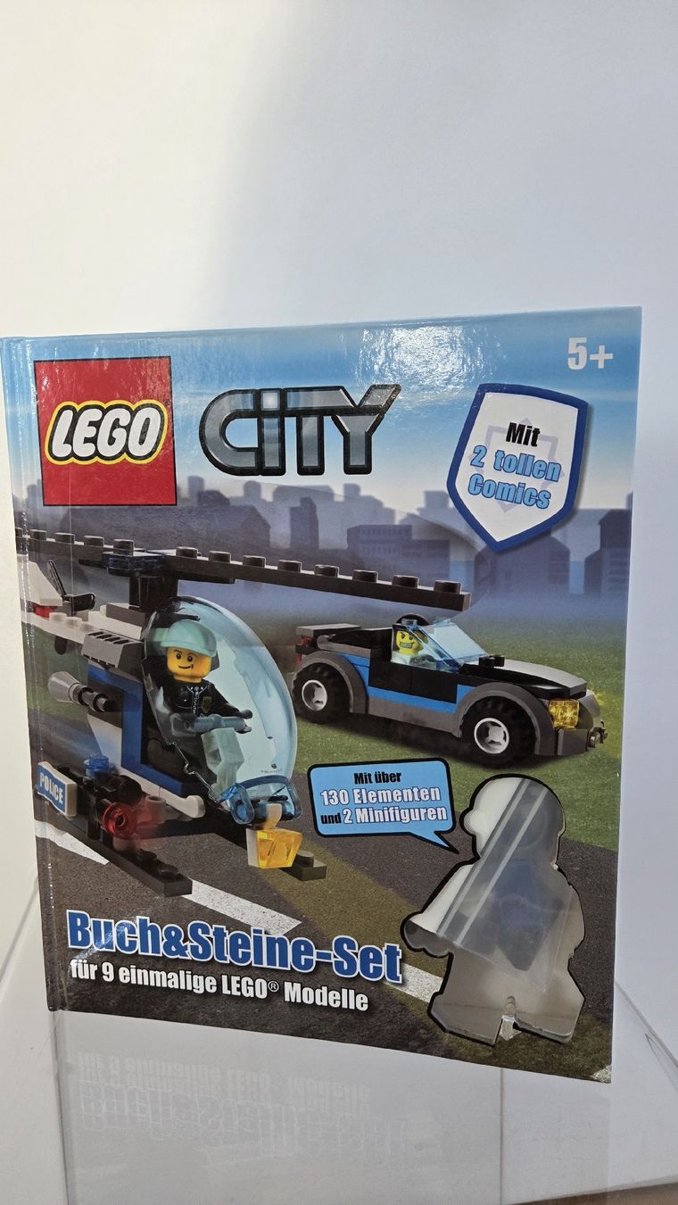 Lego Giocattoli: Lego City Polizei & Räuber Buch &Steine Set – Usato da Hausen am Albis venduto da pear04 1