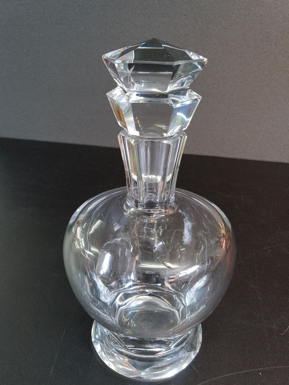 Baccarat Karaffen: Baccarat Karaffe aus Kristallglas – Gebraucht aus Reiden von Zofi-Brocki 6