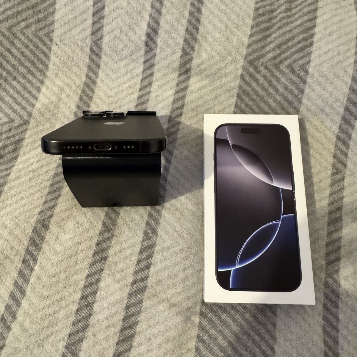 Apple Handys / Smartphones: Iphone 16 Pro 256Gb – Gebraucht aus Cham von Dzhurswitz 2
