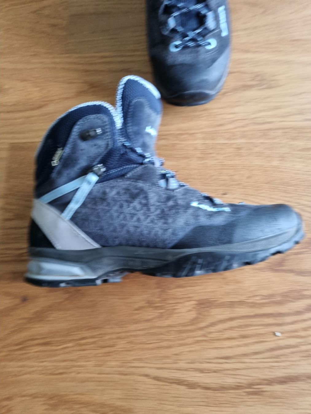 Lowa Scarpe da donna: Wanderschuhe lowa gore tex Größe 38 – Usato da Gelfingen venduto da GaelleBr 2