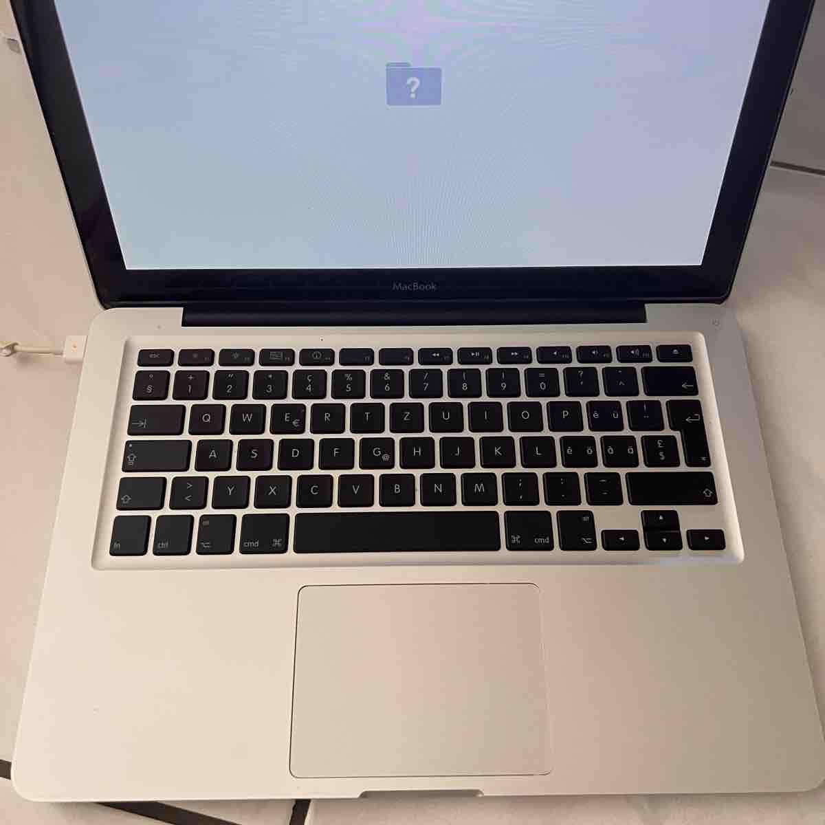 Apple Notebook: Apple MacBook Pro Laptop Modell A1278 defekt – Difettoso da Unterkulm venduto da Sita013 5