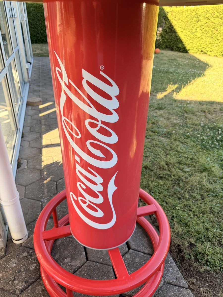 Tische: Stehtisch Coca Cola Rot mit Gebrauchsspuren – Gebraucht aus Wiedlisbach von Danger007 2