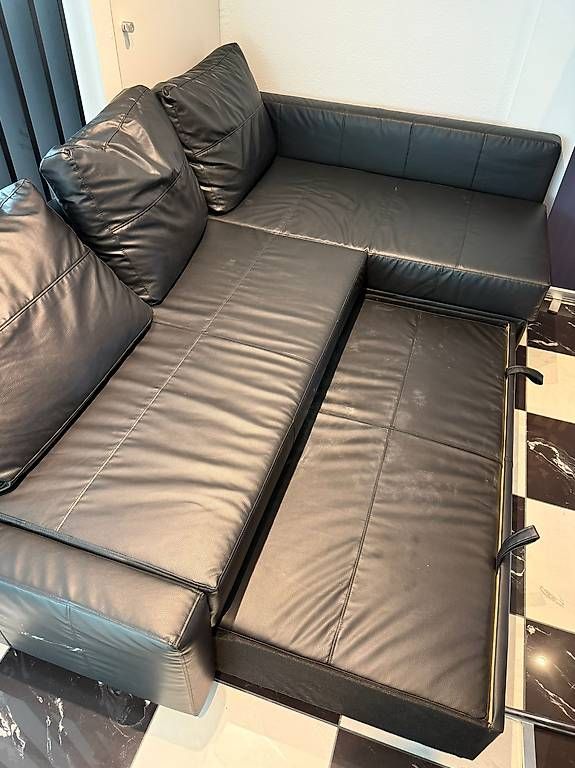 Divani: Schwarze Couch, wenig gebraucht – Usato da Basel venduto da ada_9959 1