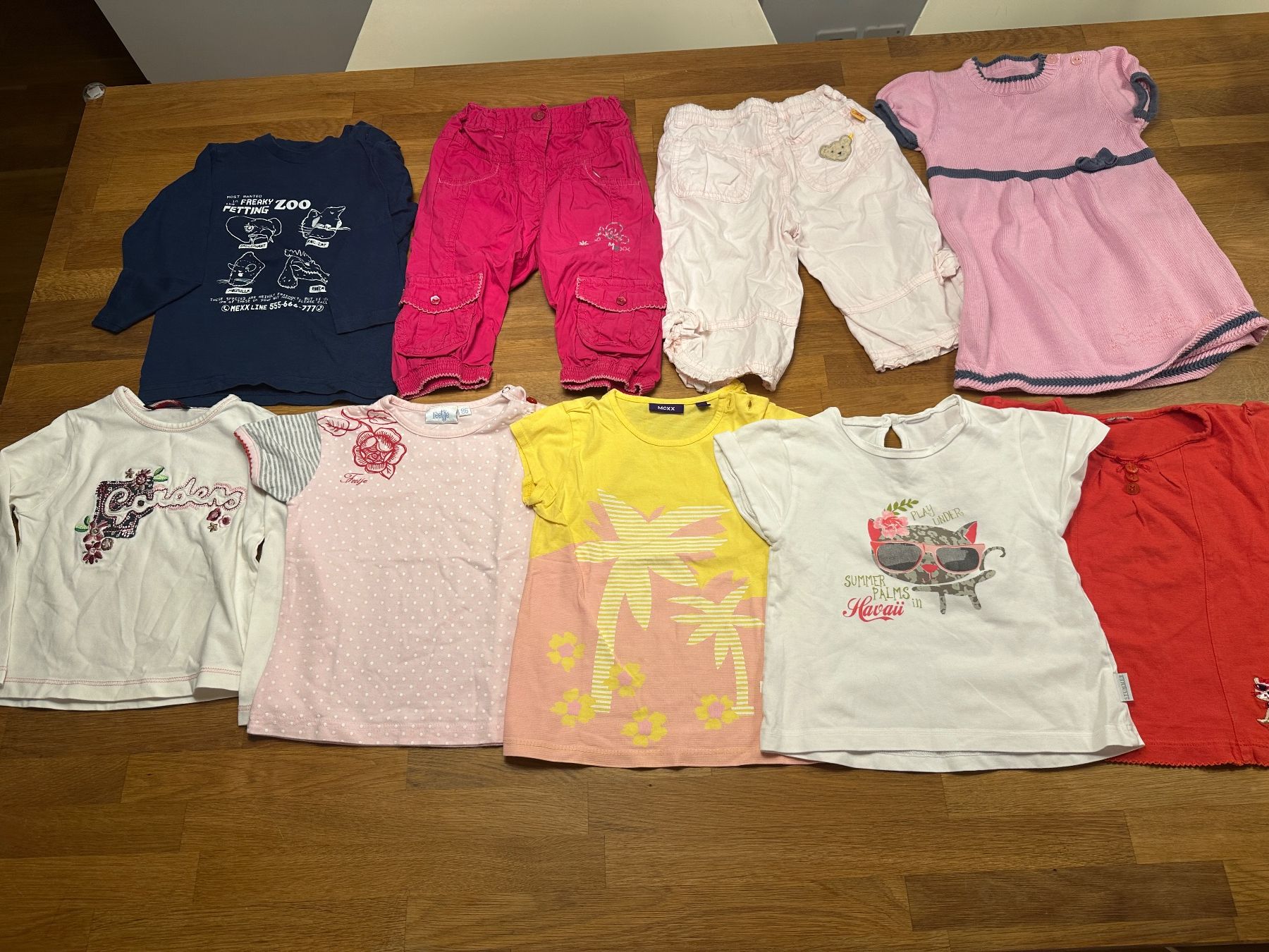 Lotti & Set di vestiti: Mädchen Paket 9 Teile Gr. 86 – Usato da Zürich venduto da JuliaSp