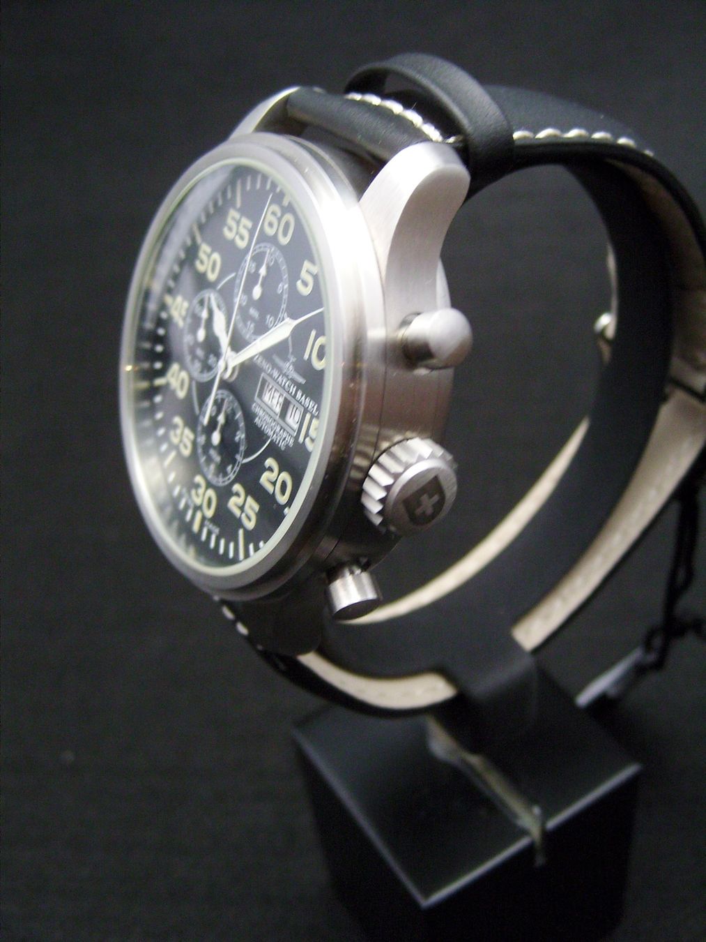 Zeno Uhren: Neuer Oversized Pilot Tachymeter Chrono Day-Date/ Automatik – Neu und originalverpackt aus Mels von niezie2002 5