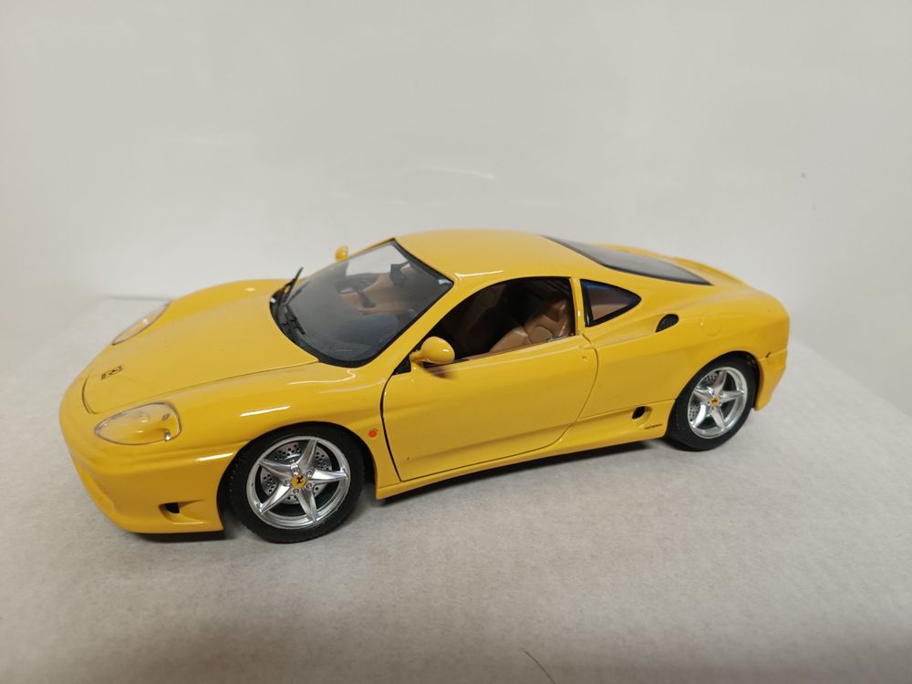 FERRARI 360 MODENA 1999 argent bleuté 1/18 BURAGO voiture