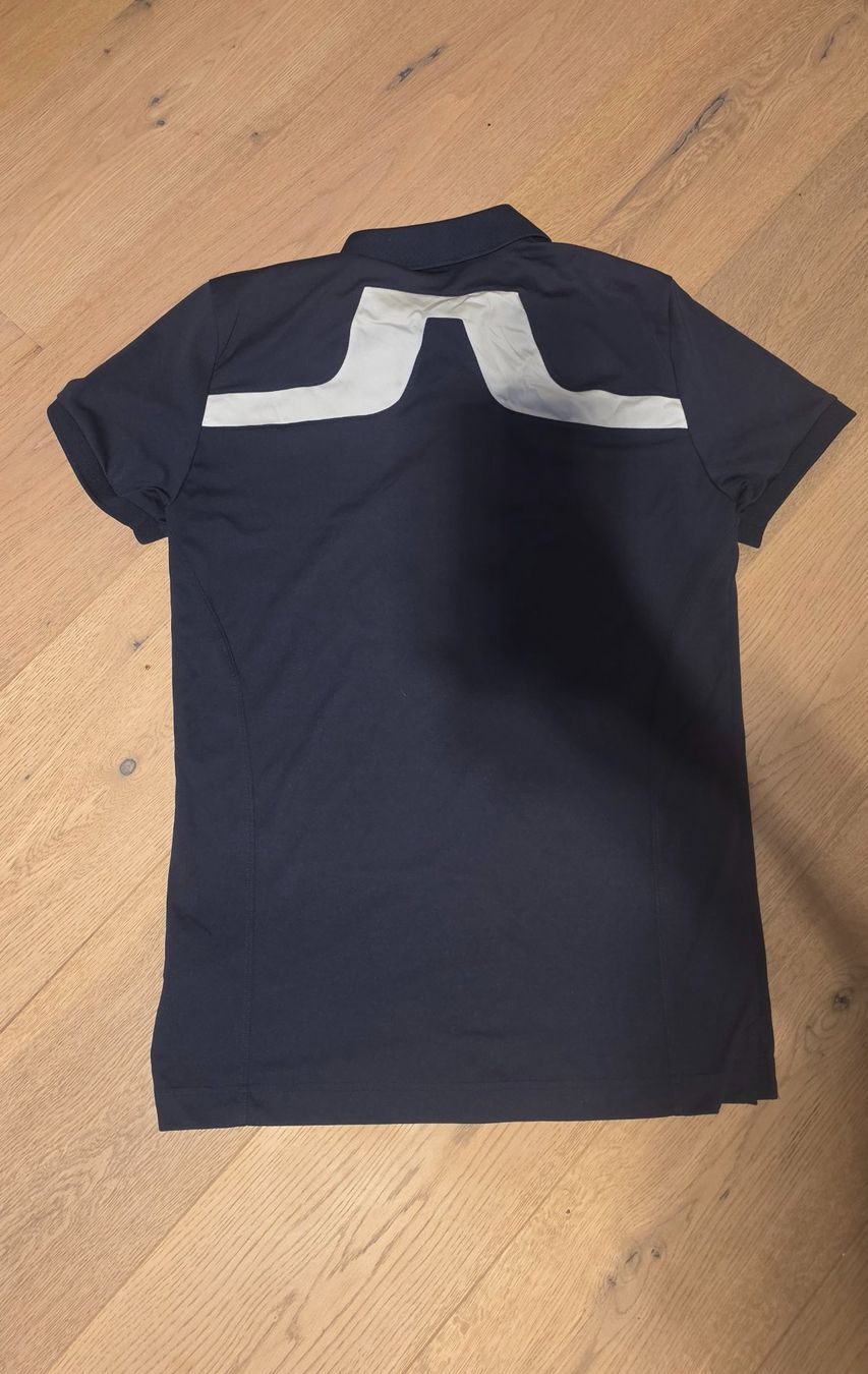 Lindeberg Kleiderpakete: 6 Oberteile, Golf-Bekleidung, Gr. S+M – Gebraucht aus Ipsach von LM1314 2