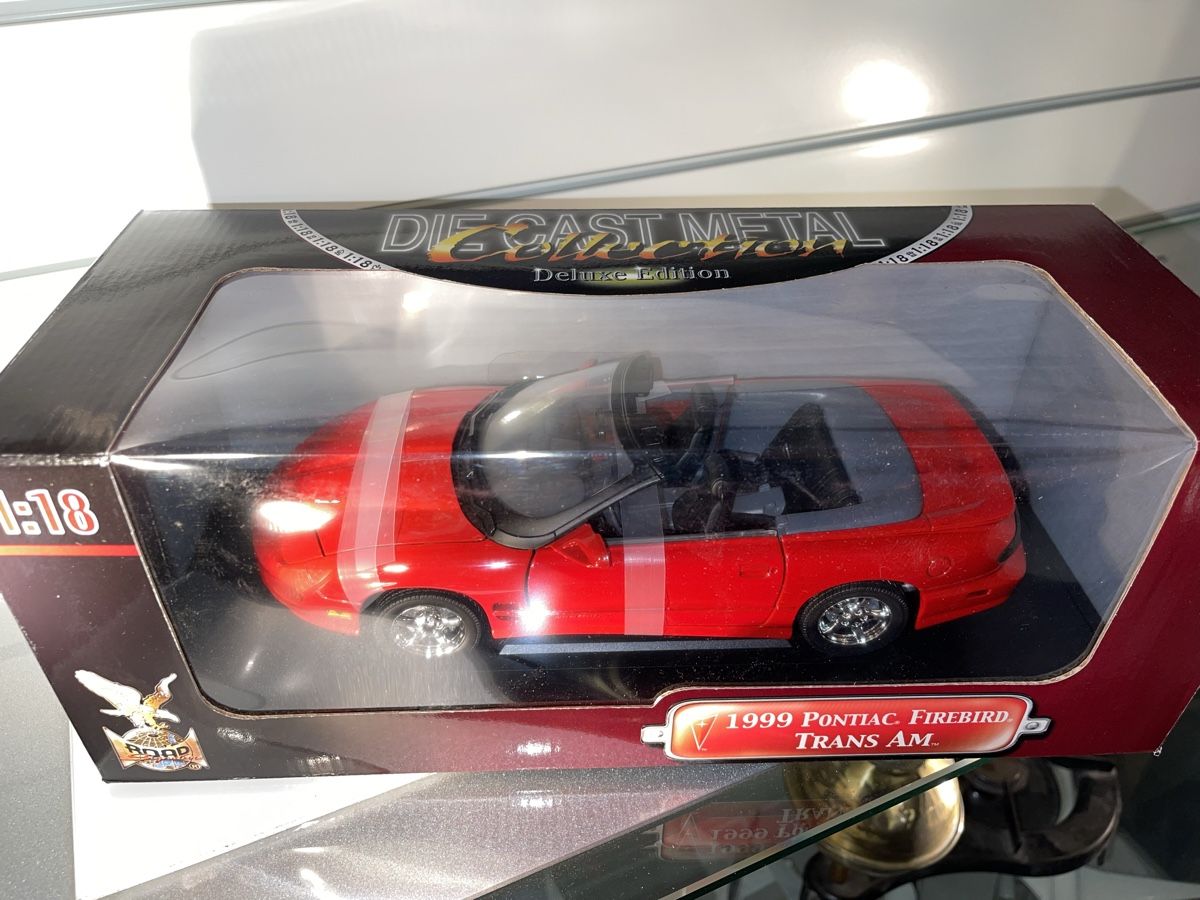 Pontiac Modellautos: Pontiac Firebird Trans AM Modellauto 1:18 – Neu und originalverpackt aus Siebnen von speedy63 1